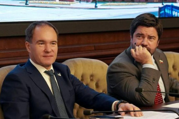 На заседании обсуждали способы, как победить «рекламные билборды на колёсах»