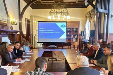 Незаконная реклама на транспорте: по борьбе с ней необходим более системный подход